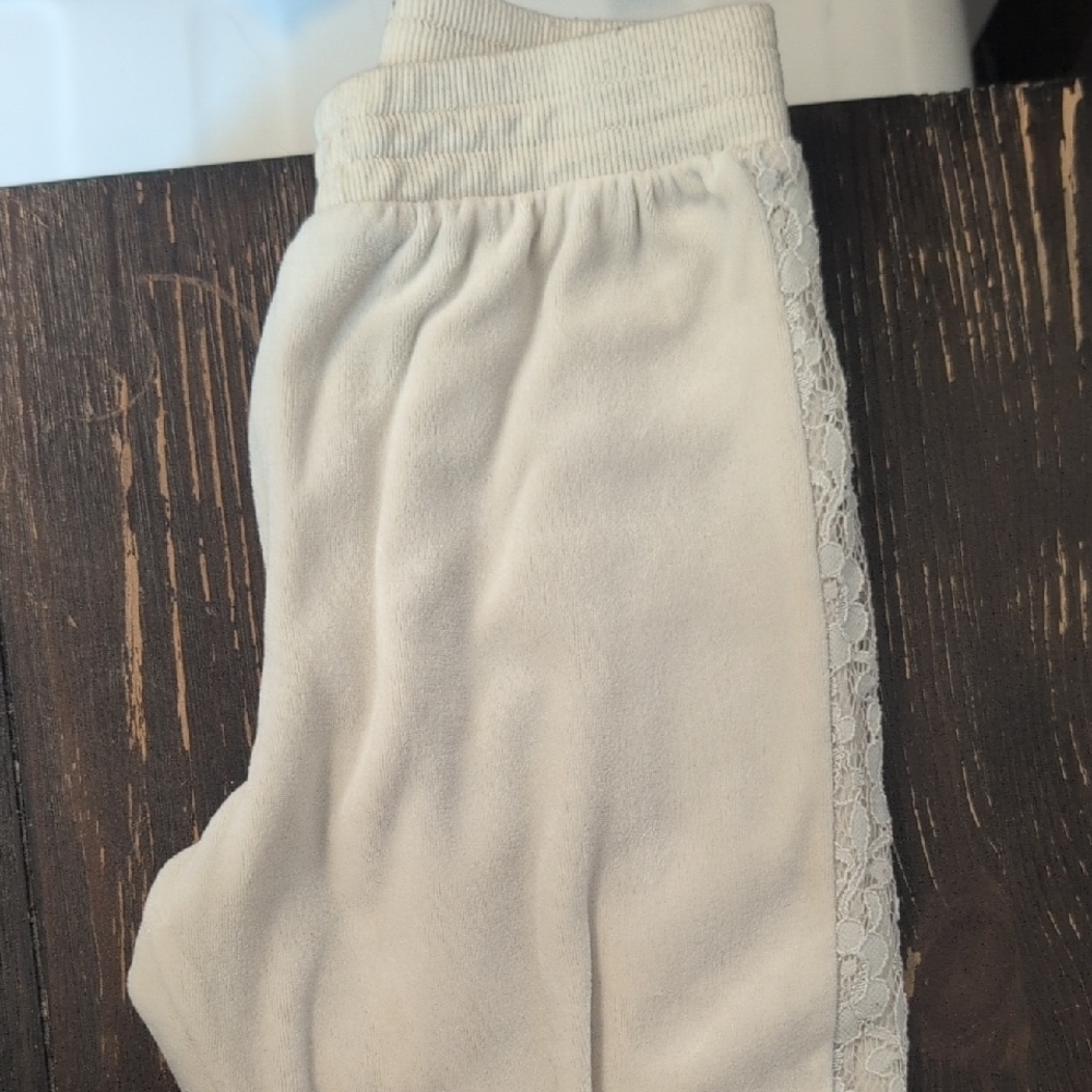 7-8 Y/O M Kids Cream Lace Velvet Joggers